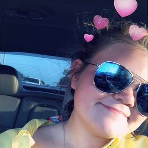 Meet your Posher, Carlie